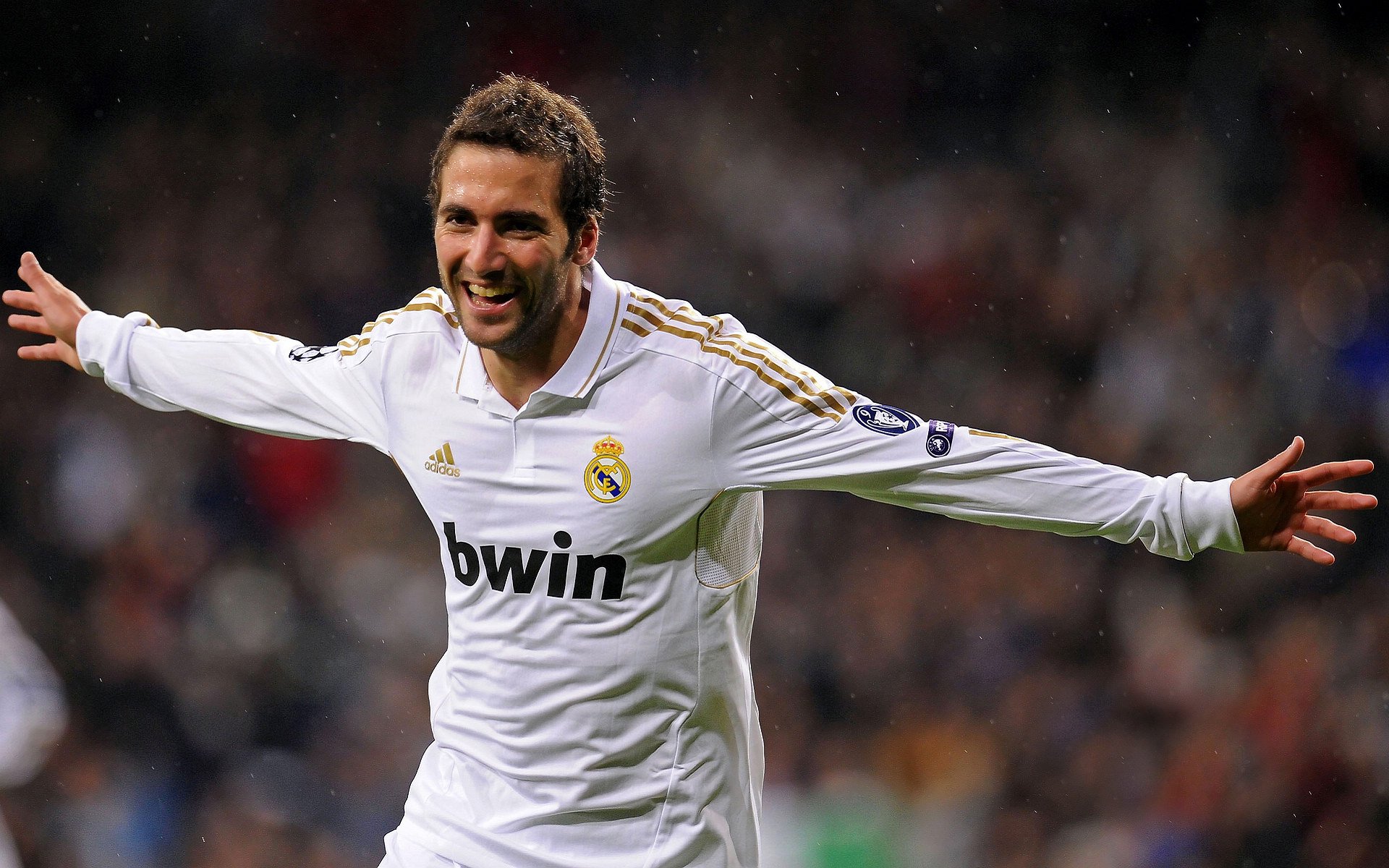 kaiyun体育app-尤文图斯正式引进新中场，提升中场控制力